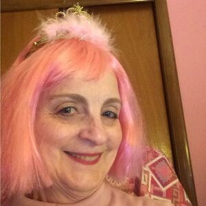 Meet your Posher, Cecilia